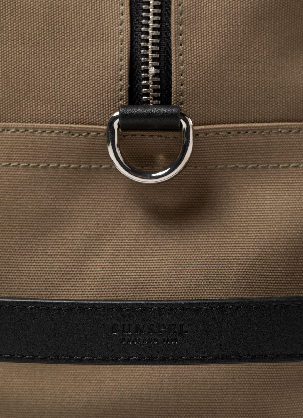 Weekend Bag in Dark Stone