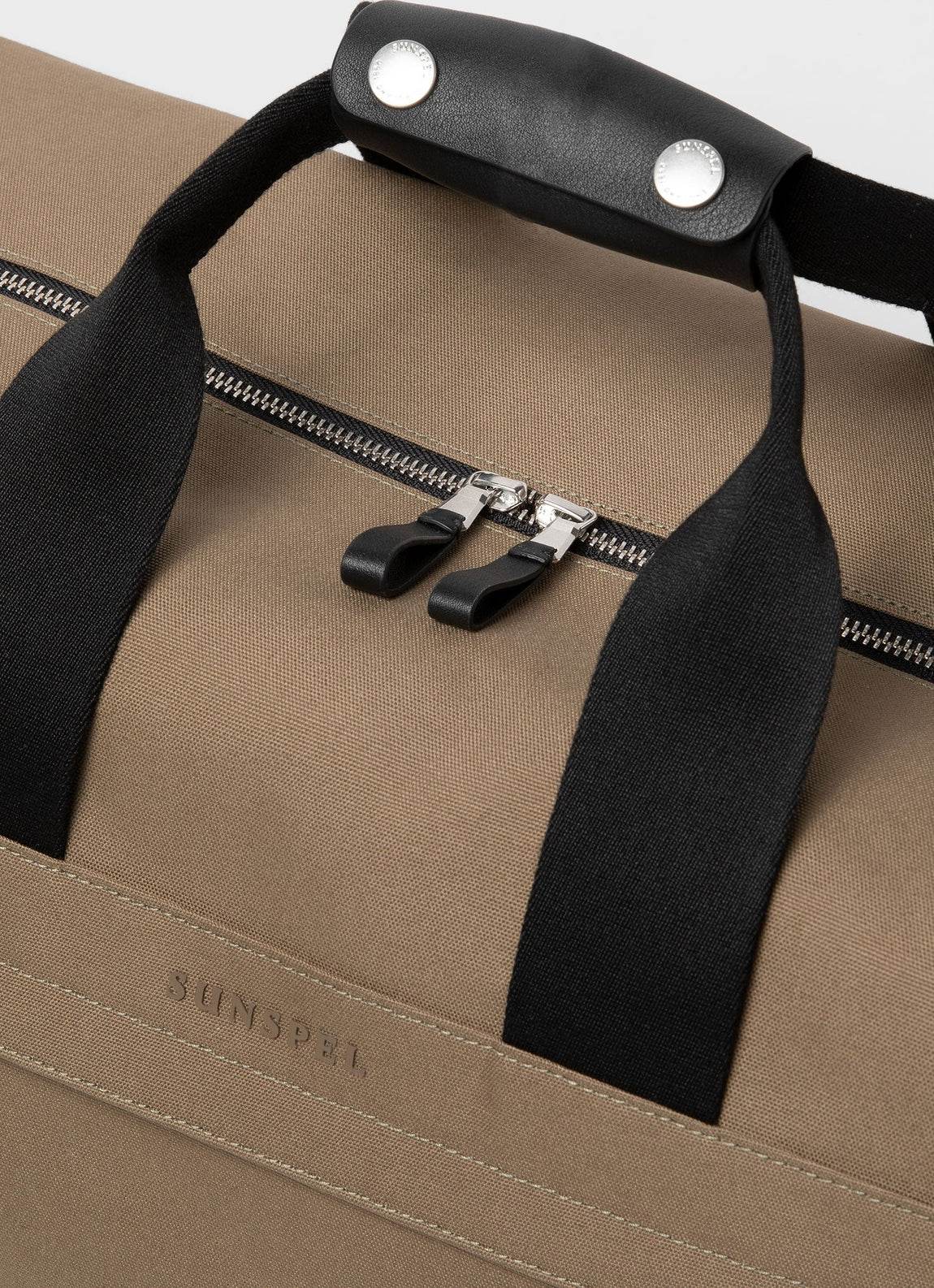 Weekend Bag in Dark Stone