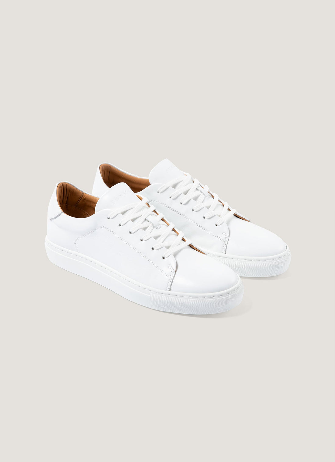 Men's Tennis Shoe in White
