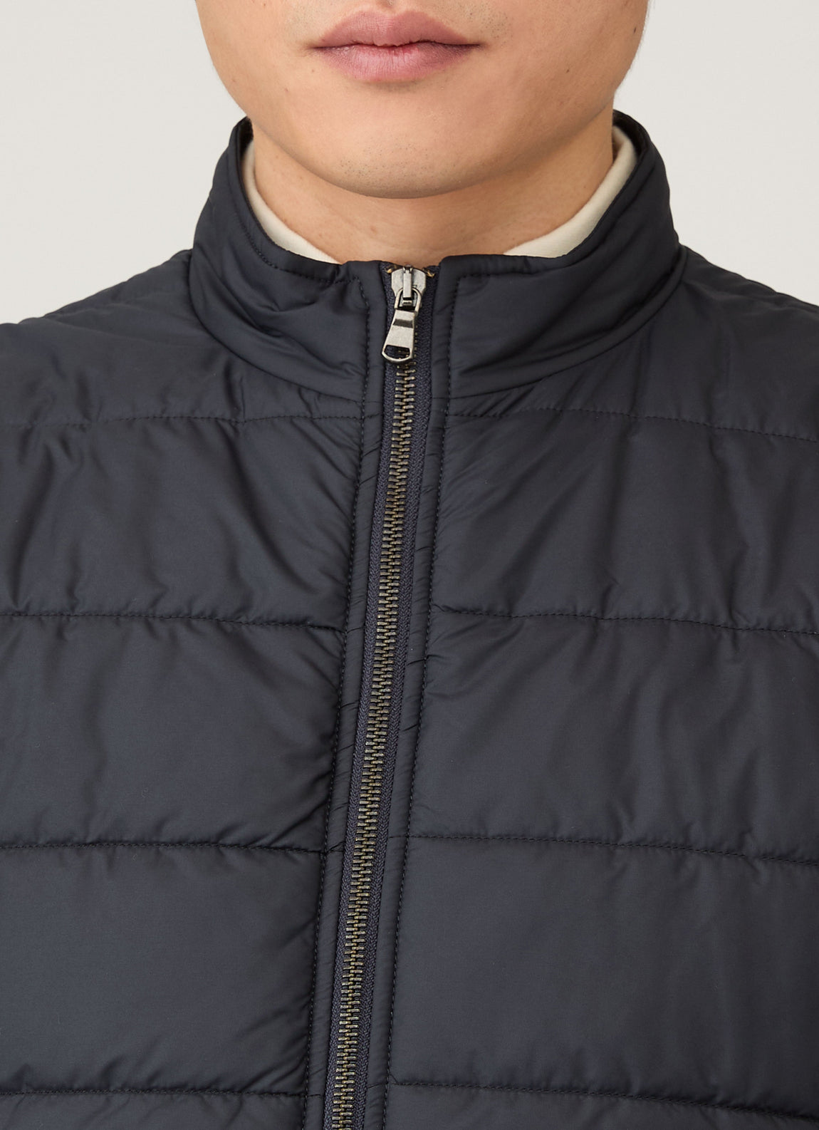 Men's Insulated Gilet in Navy
