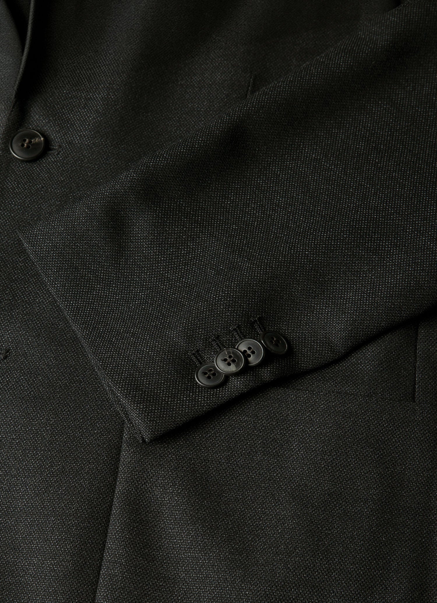 Men's Lightweight Travel Wool Two-Piece Suit in Dark Charcoal Melange