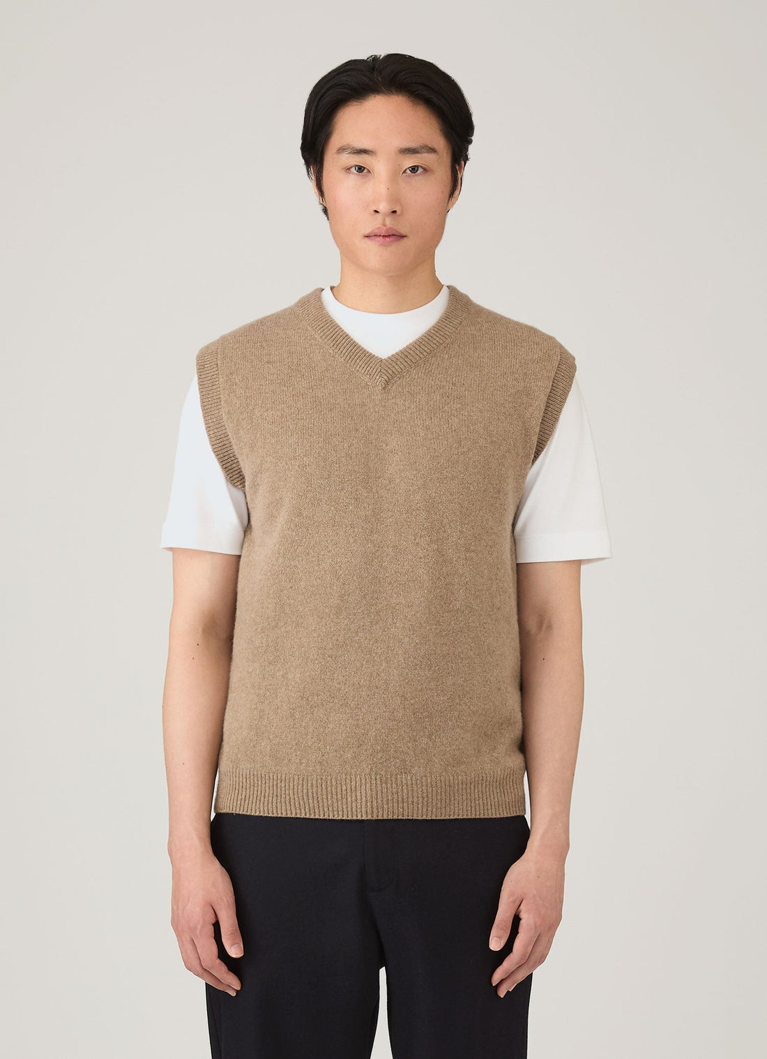 Men's Lambswool Vest in Sandstone