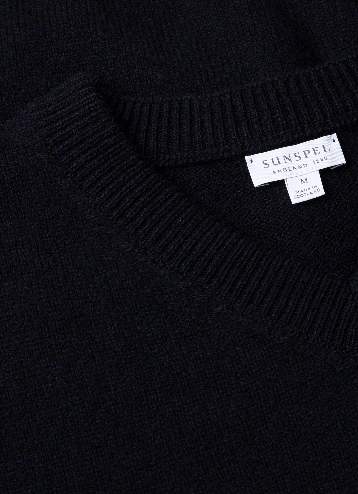 Men's Lambswool Vest in Dark Navy Mouline