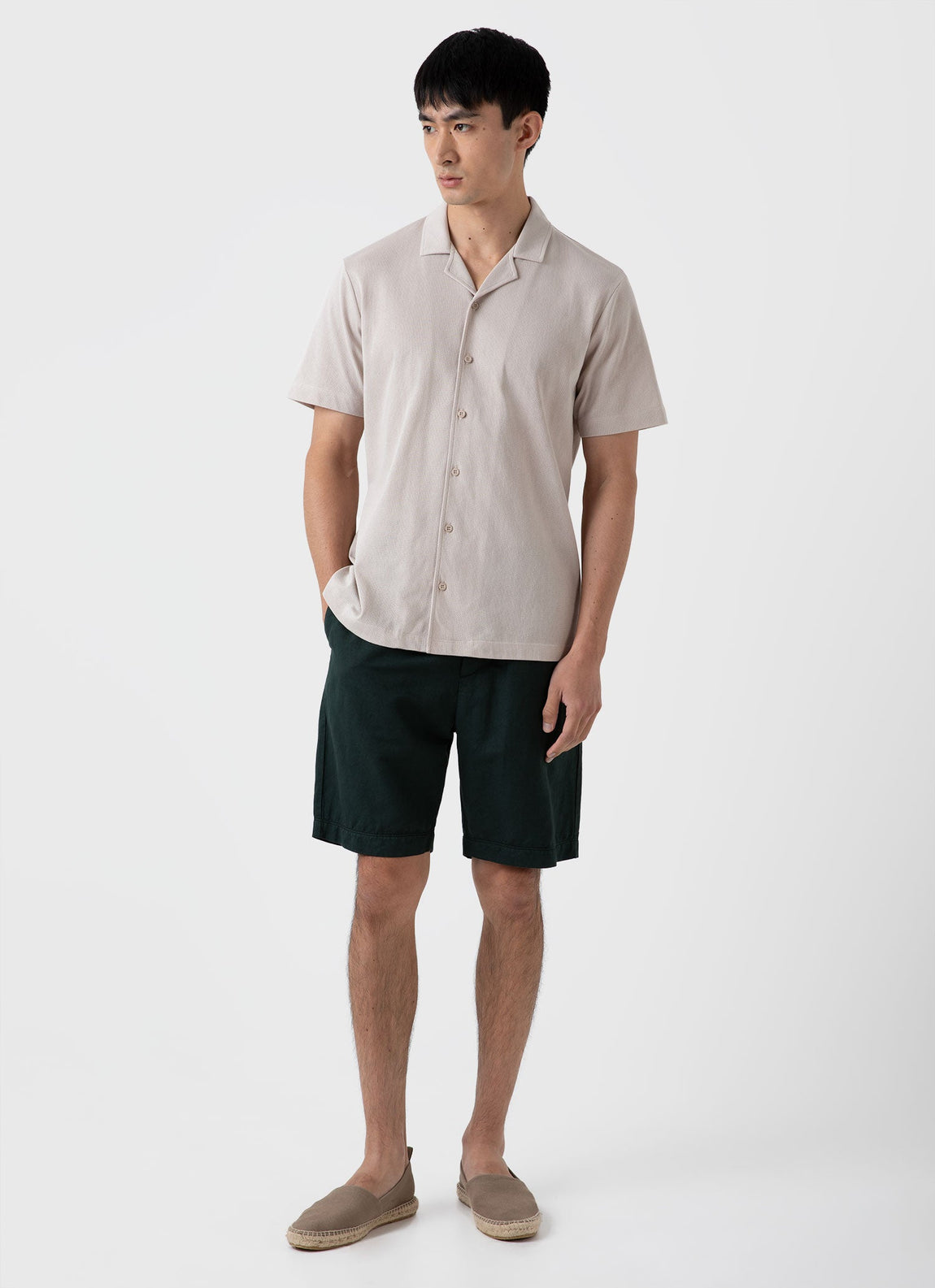 Men's Cotton Linen Drawstring Shorts in Seaweed