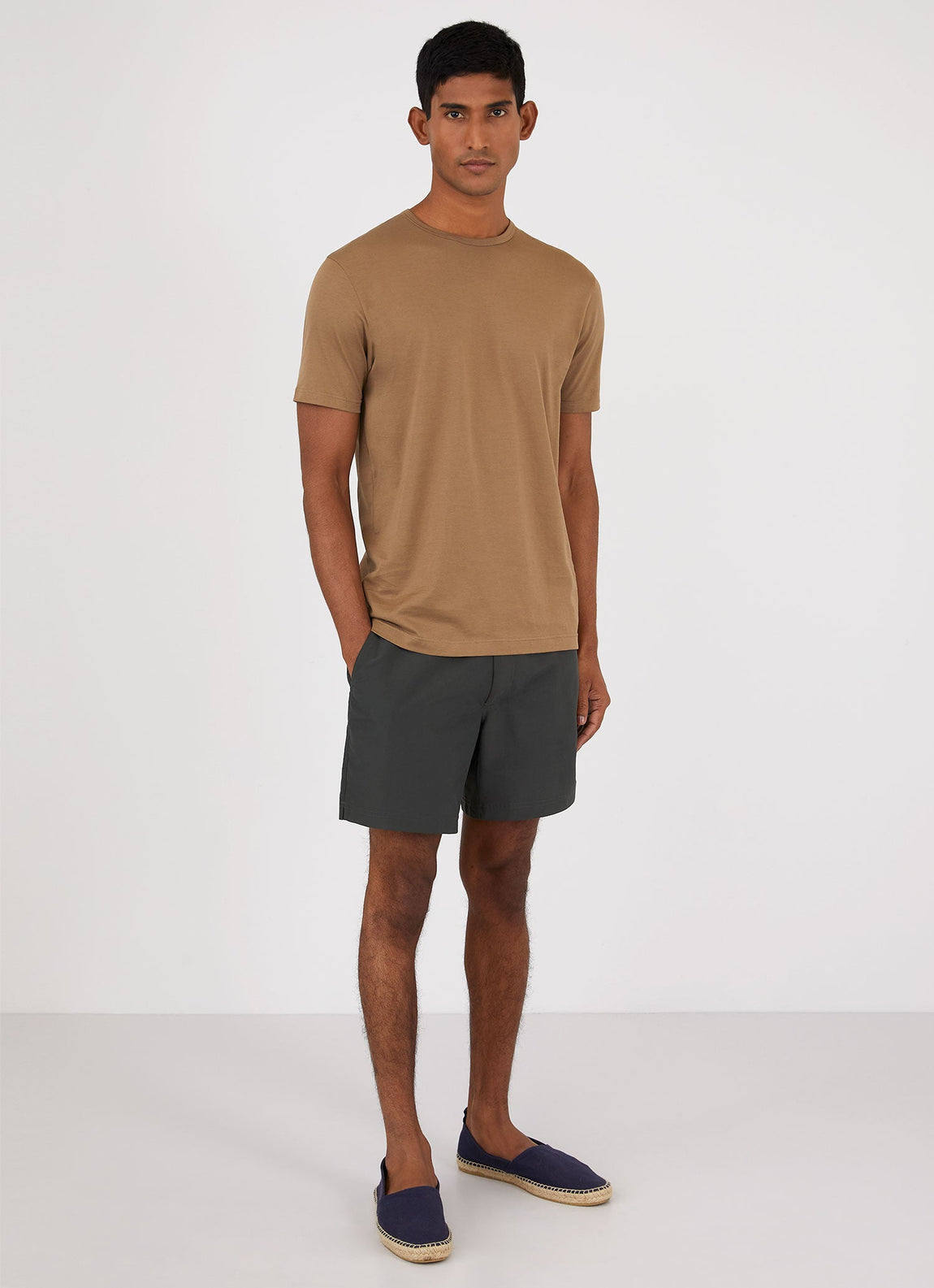 Men's Classic T-shirt in Dark Tan