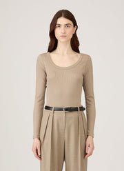 Women's Ribbed Scoop Neck T-shirt in Mink