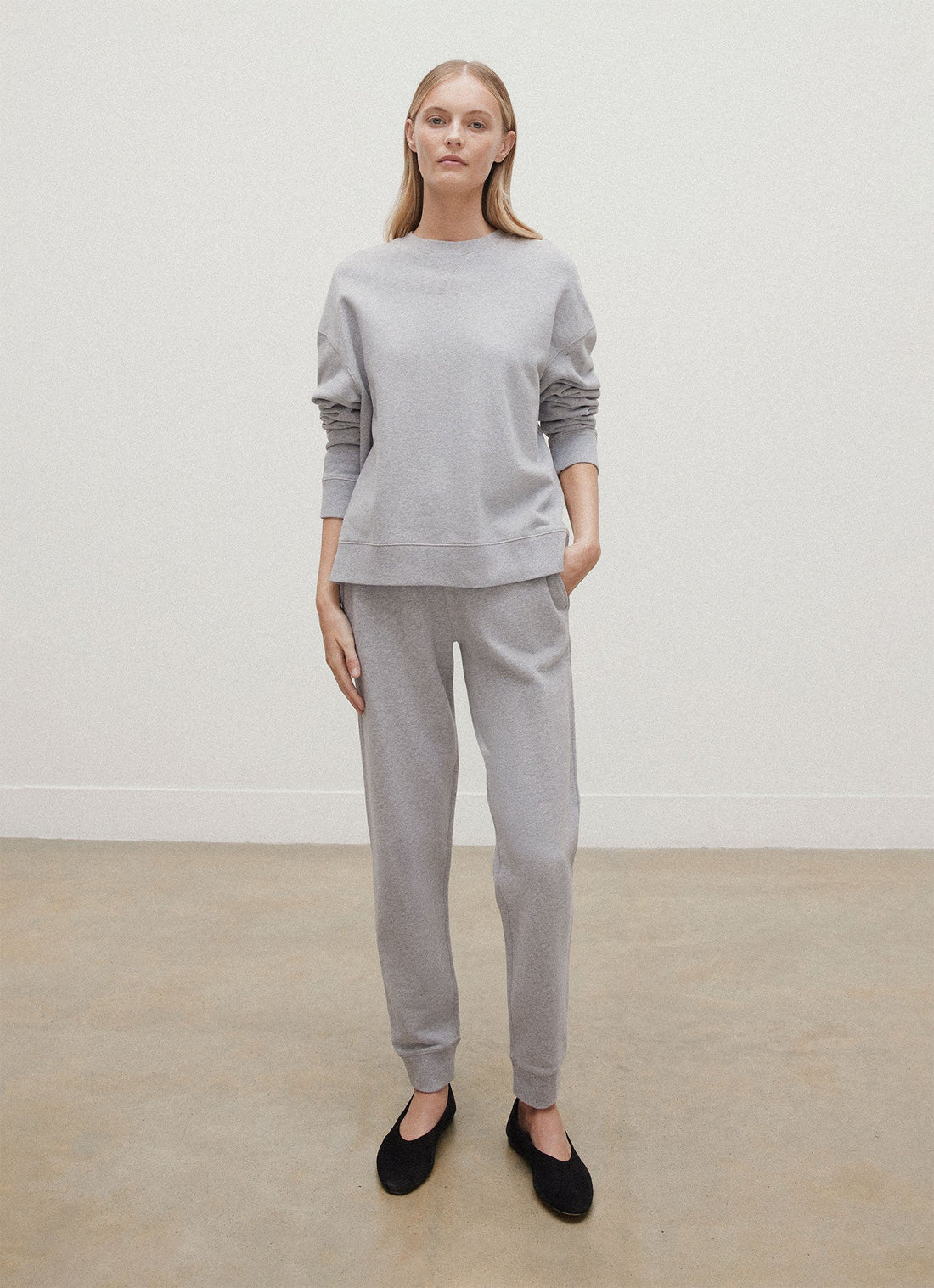 Women's Relaxed Sweatpants in Grey Melange