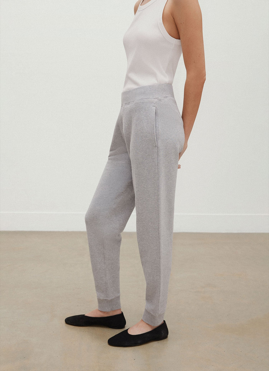 Women's Relaxed Sweatpants in Grey Melange