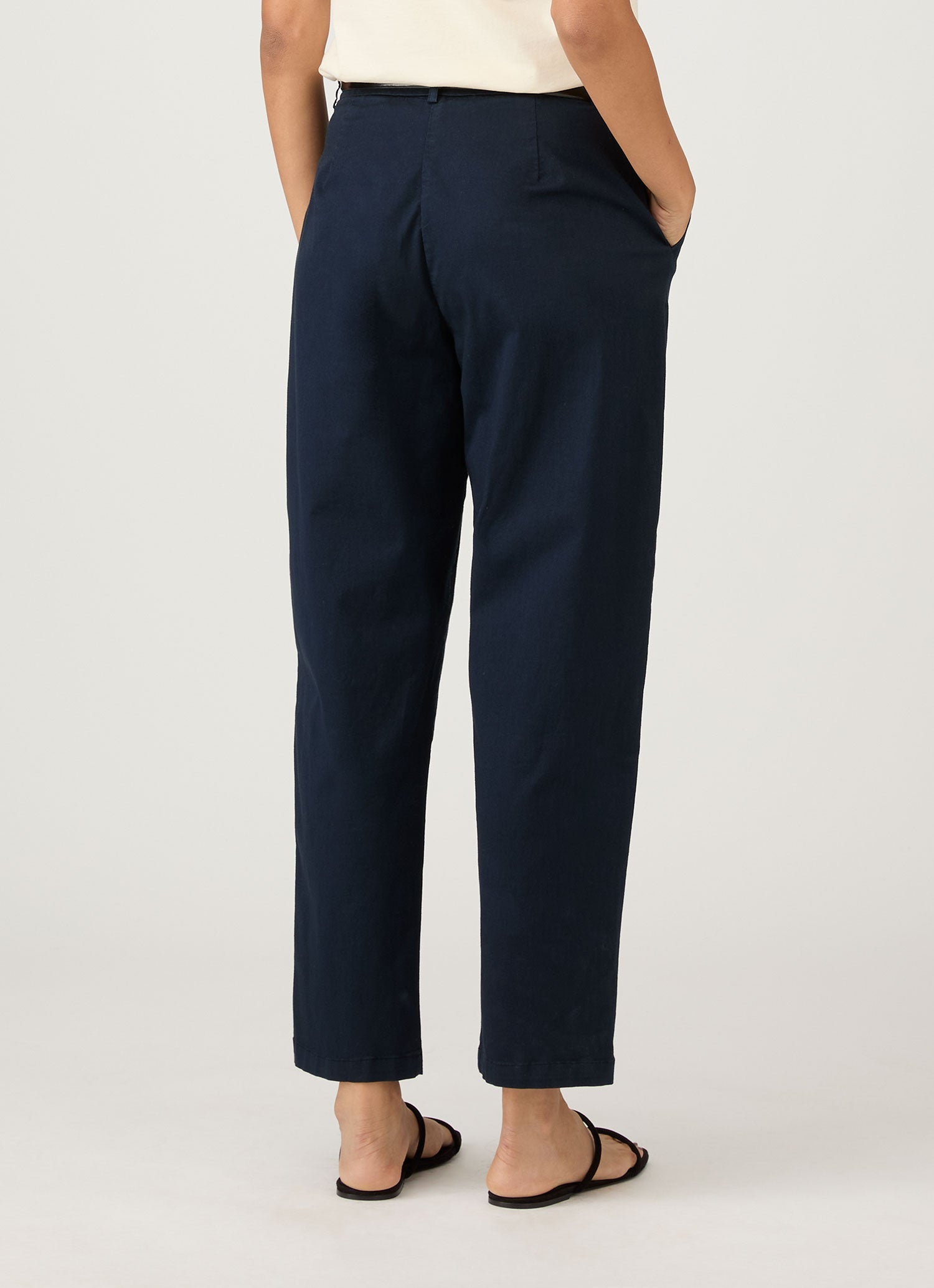Women's Pleated Chino in Midnight Navy