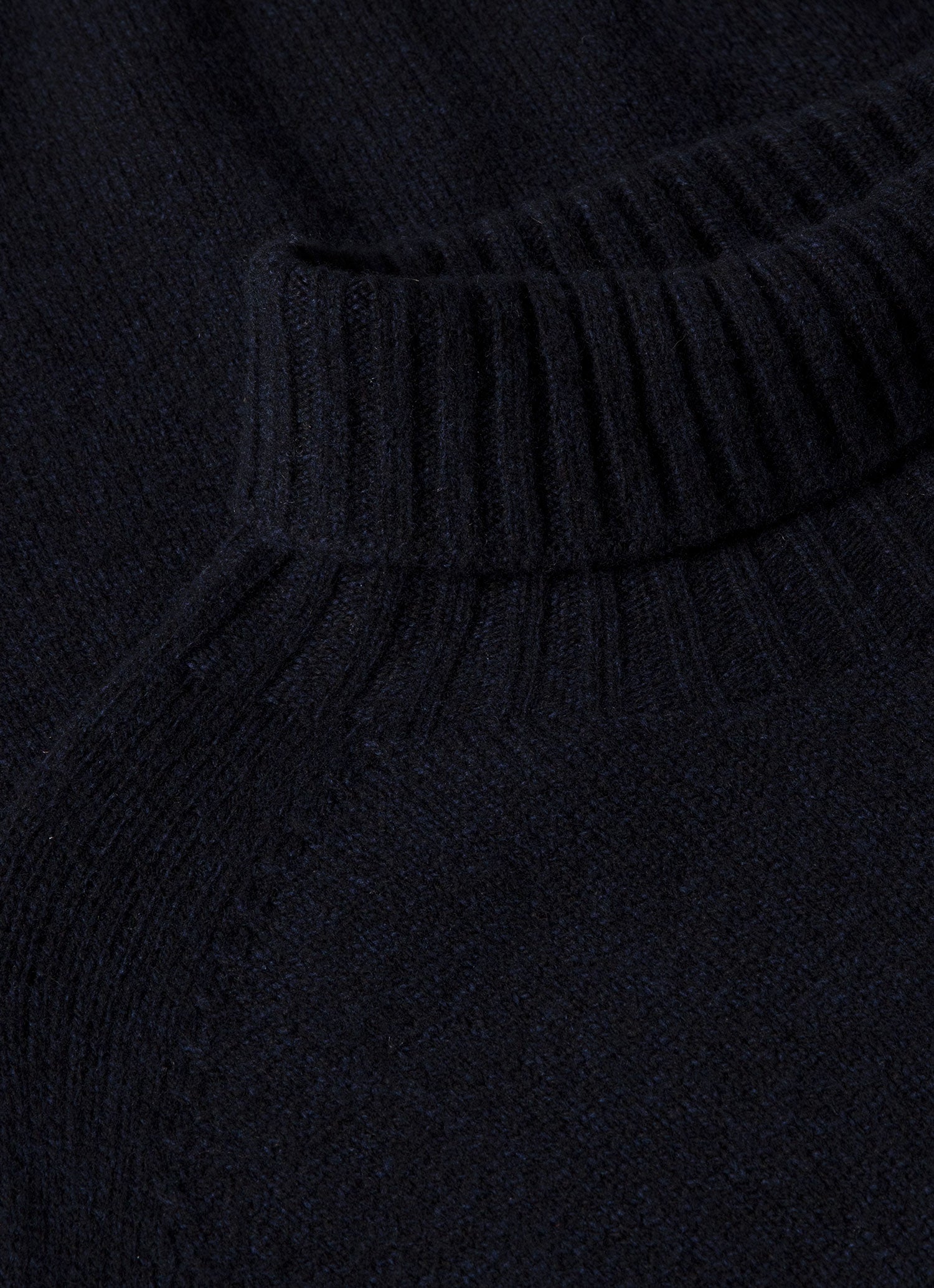 Men's Lambswool Roll Neck in Dark Navy Mouline