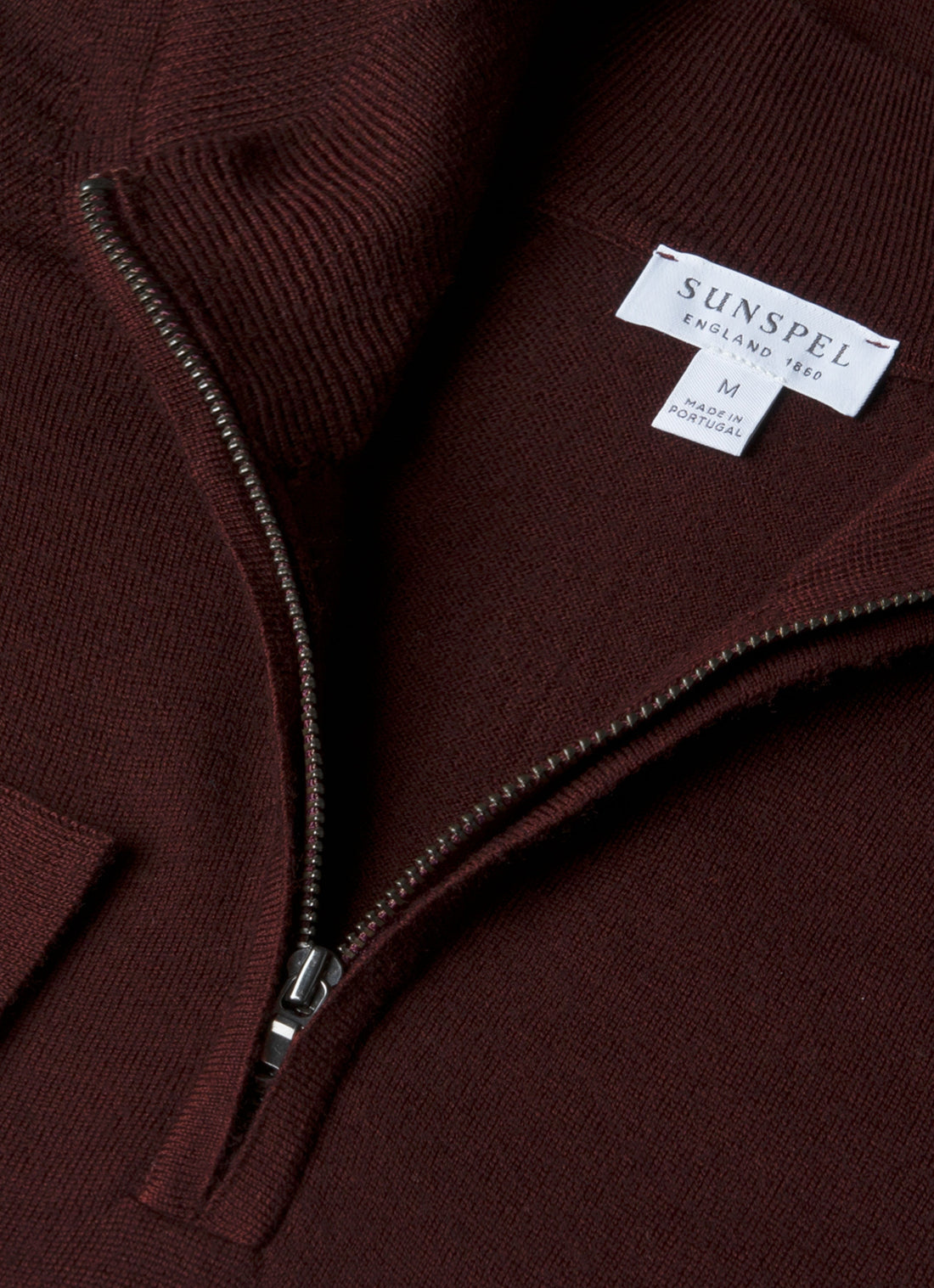 Men's Extra-Fine Merino Half Zip Jumper in Bakelite