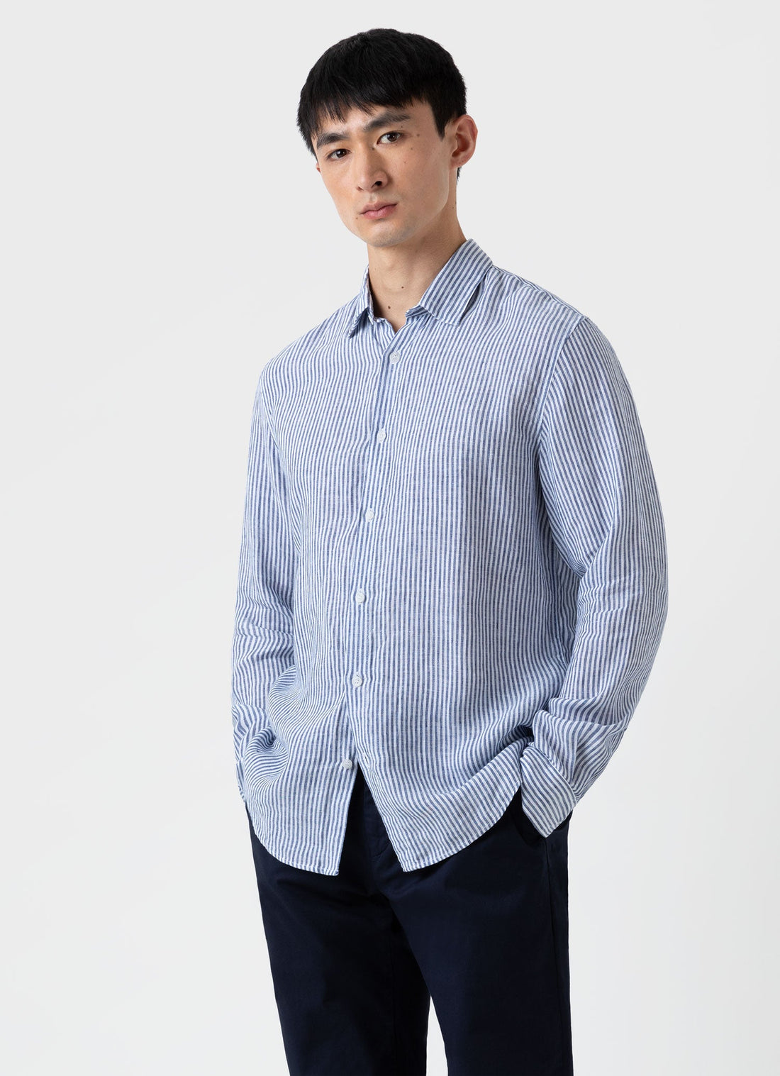 Men's Linen Shirt in Navy/White