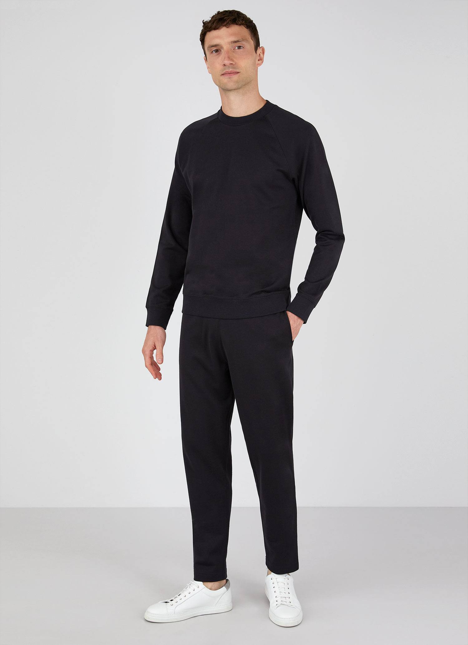 Men's Sea Island Cotton Sweatpants in Black | Sunspel