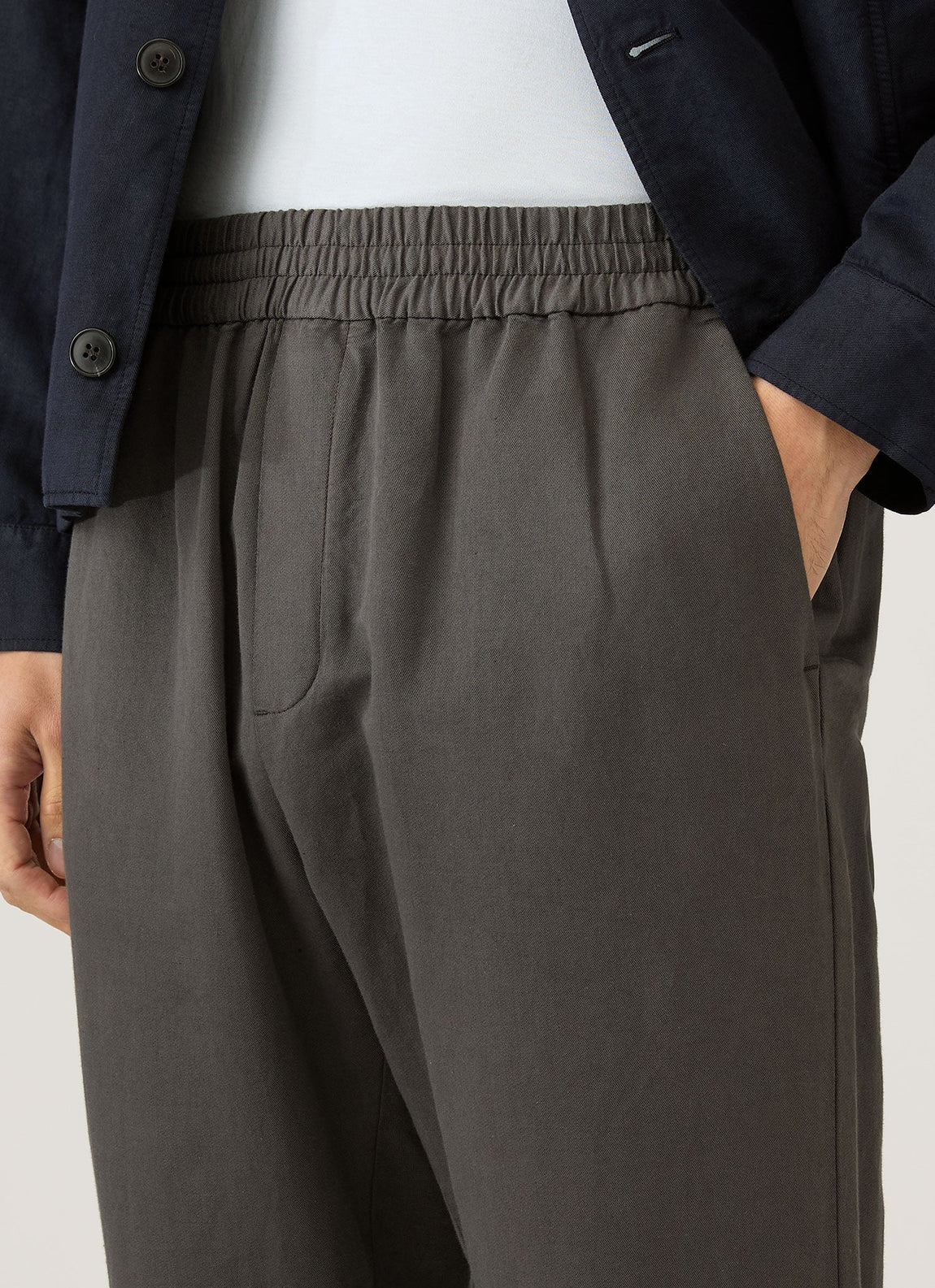 Men's Cotton Linen Drawstring Trouser in Charcoal