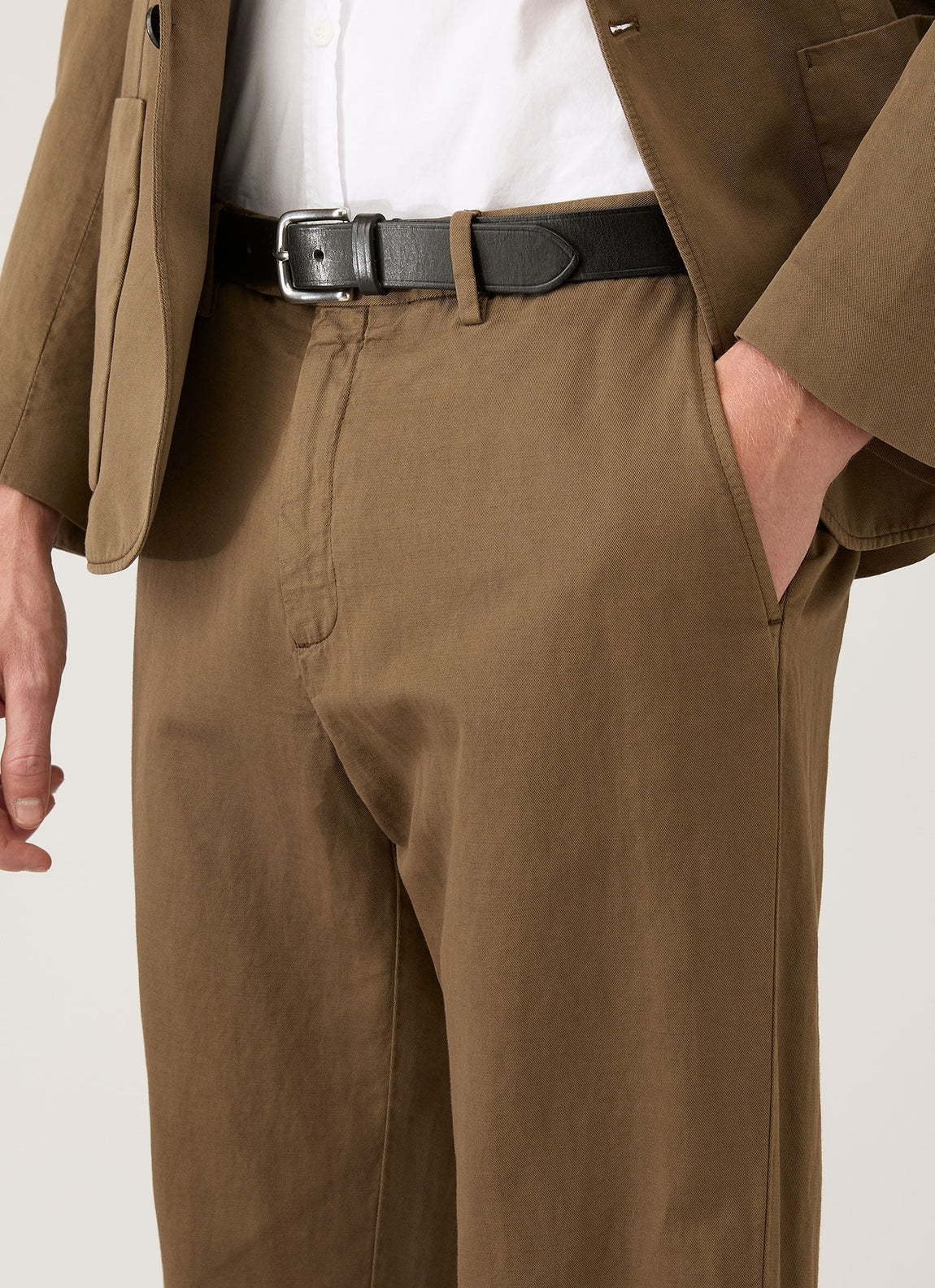 Men's Cotton Linen Two-Piece Suit in Dark Cedar