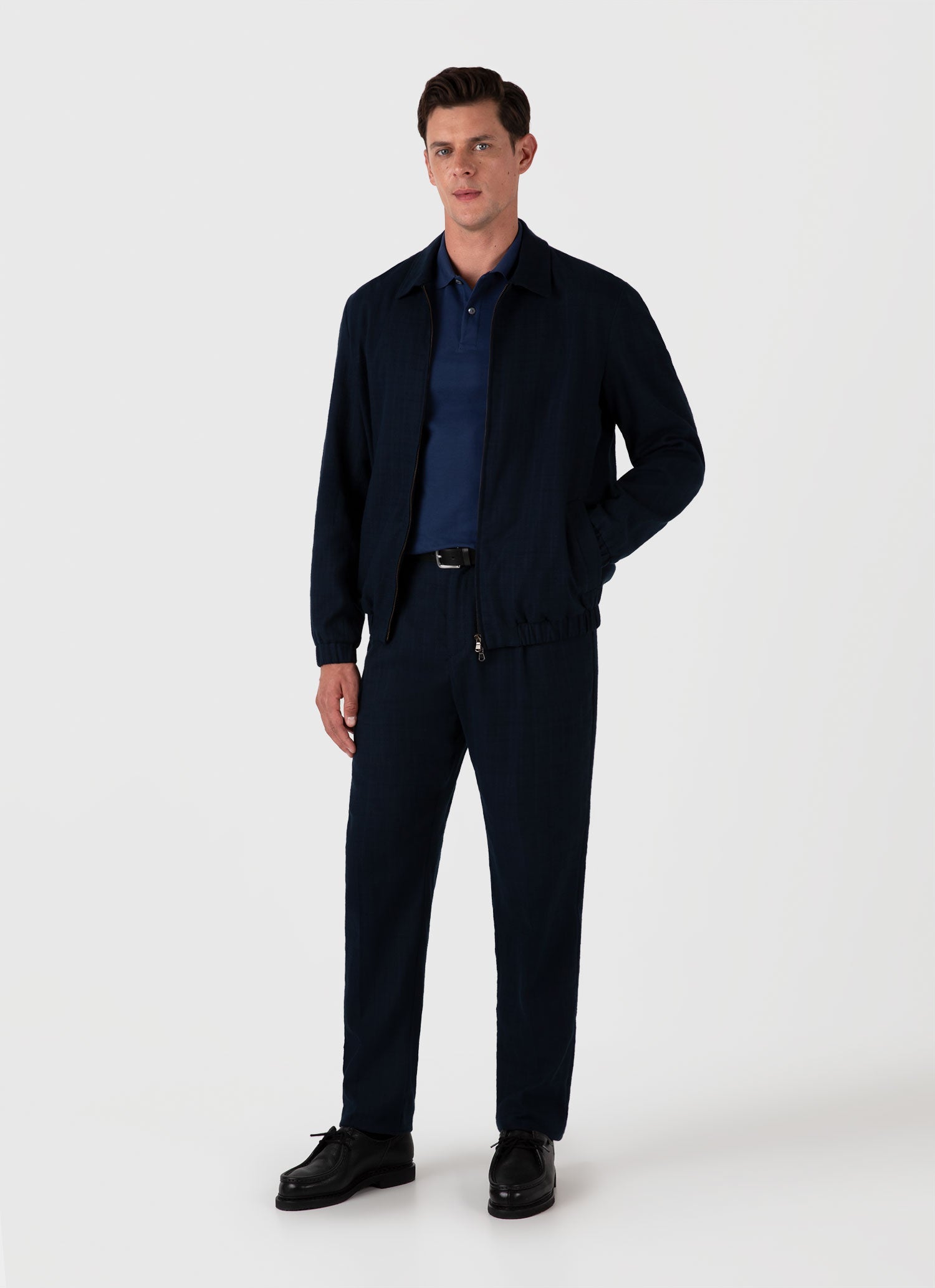 Men's Cotton Raffia Pleat Trouser in Navy