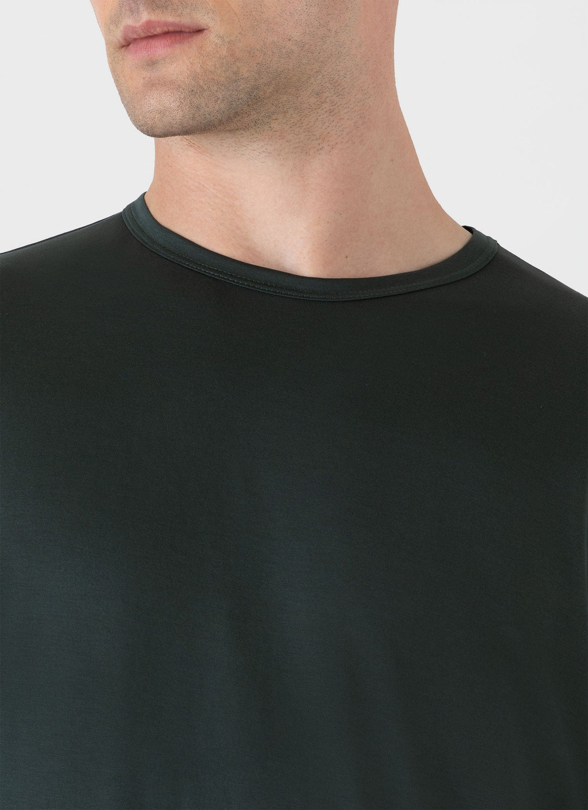 Men's Classic Long Sleeve T-shirt in Holly Green