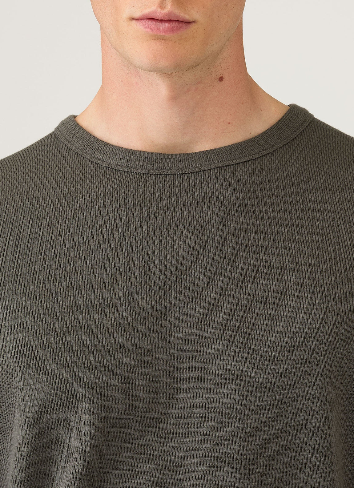 Men's Long Sleeve Cellulock Crew Neck in Charcoal
