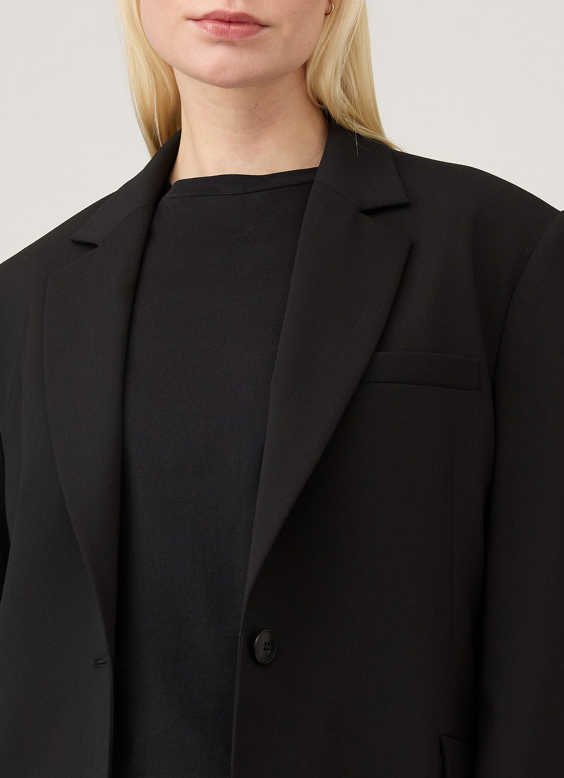 Women's Wool Blazer in Black