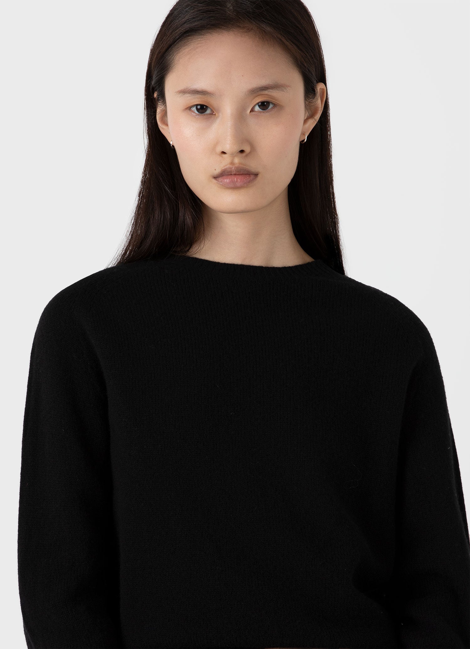 Women's Lambswool Crew Neck Jumper in Black in Black