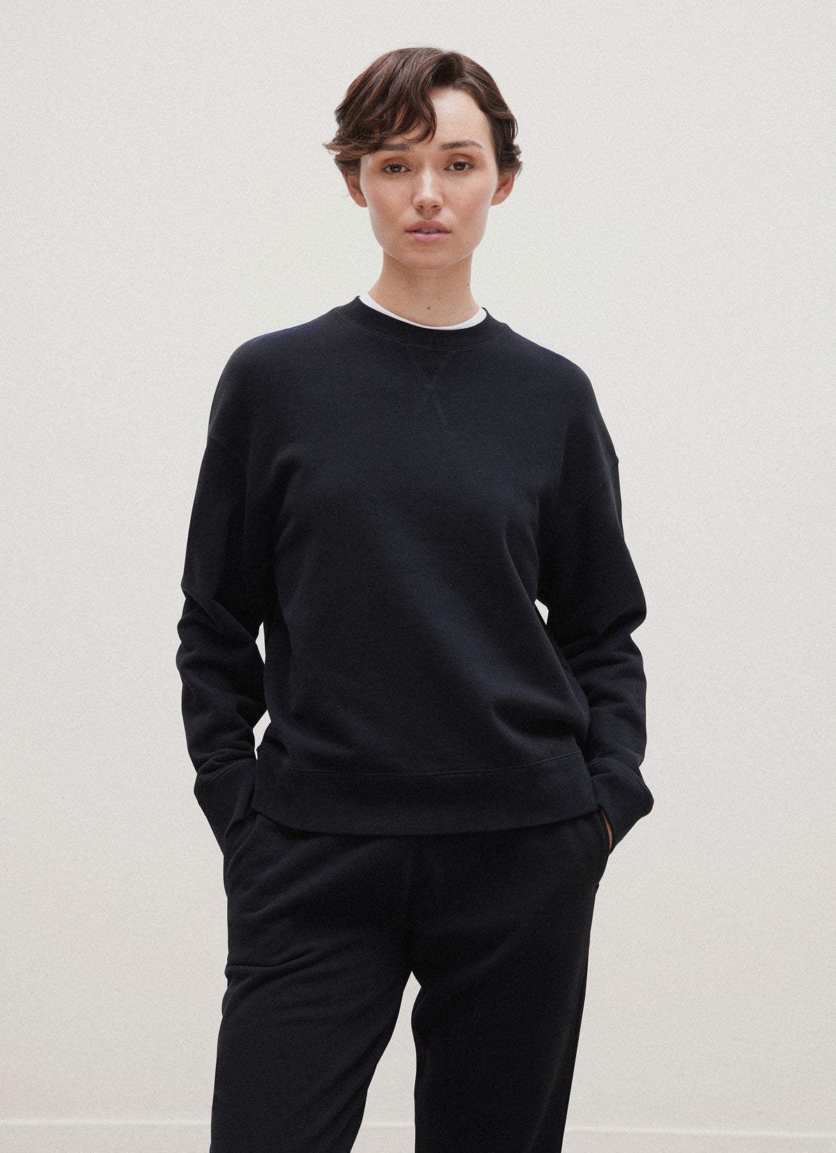 Women's Relaxed Loopback Sweatshirt in Black