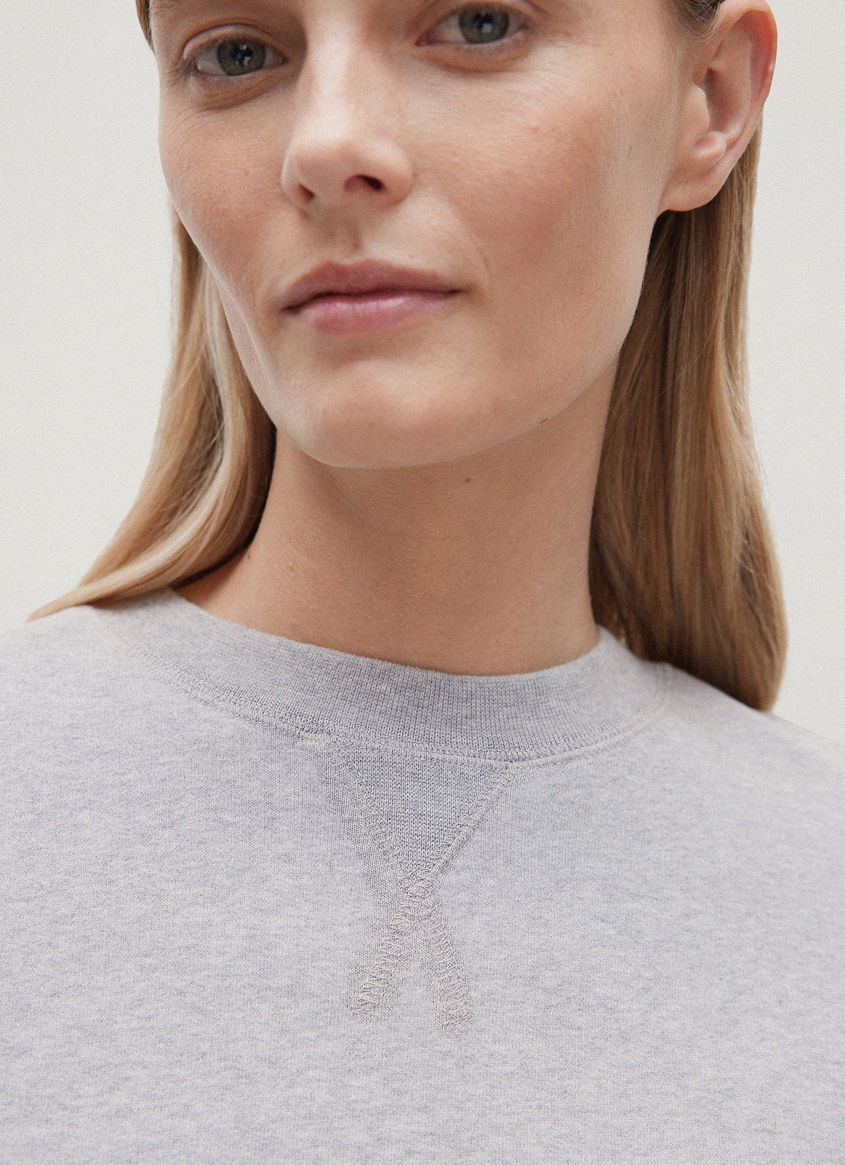 Women's Relaxed Loopback Sweatshirt in Grey Melange