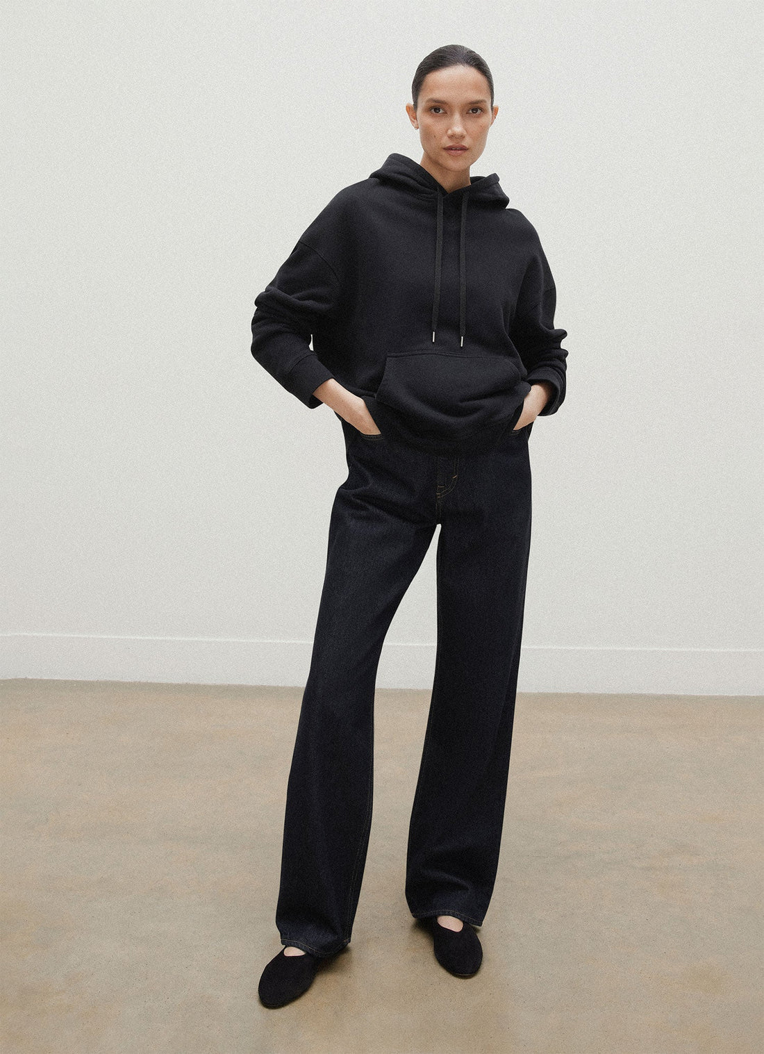 Women's Loopback Hoodie in Black