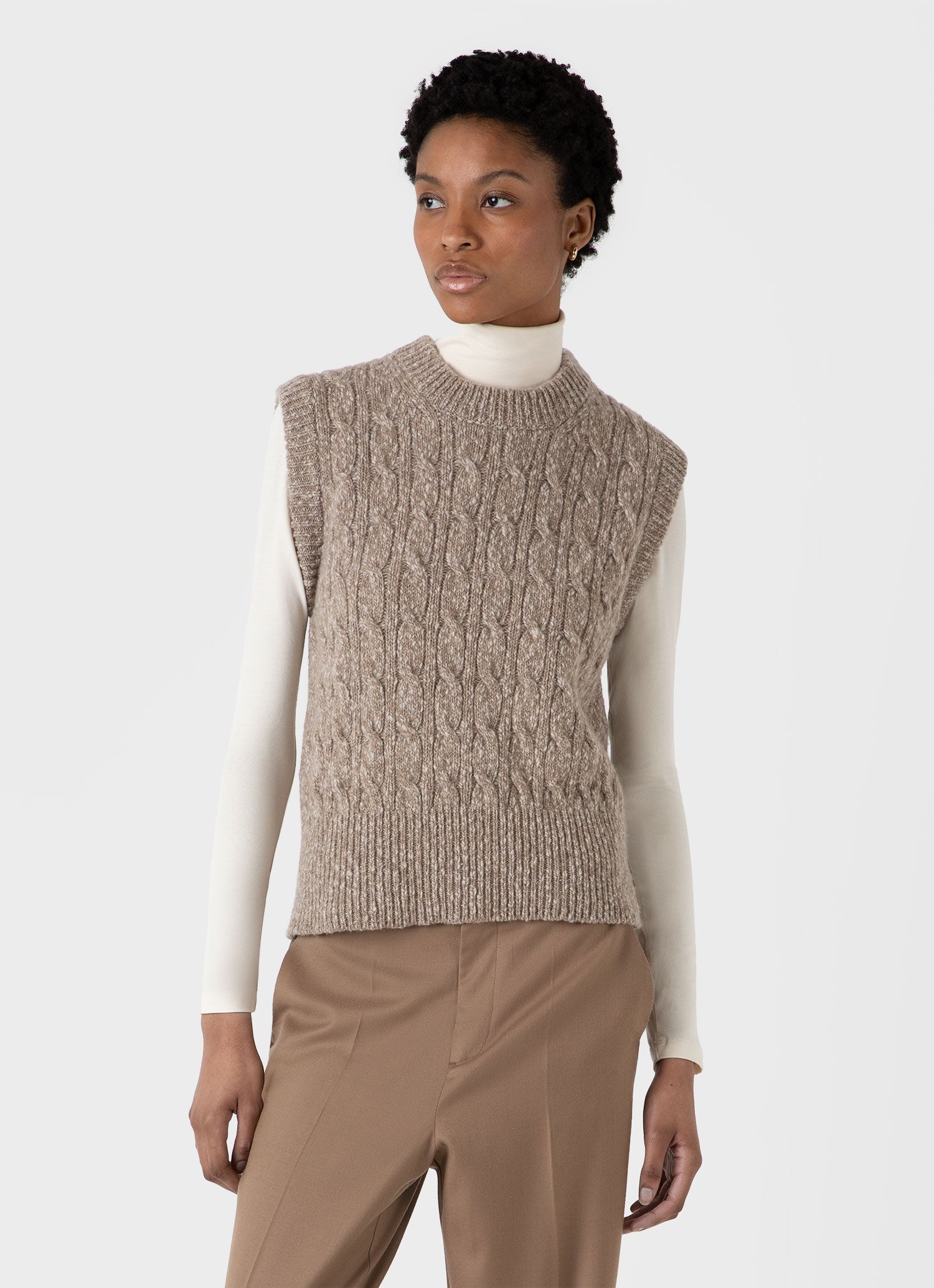 Women's Cable Knit Vest in Camel Twist | Sunspel