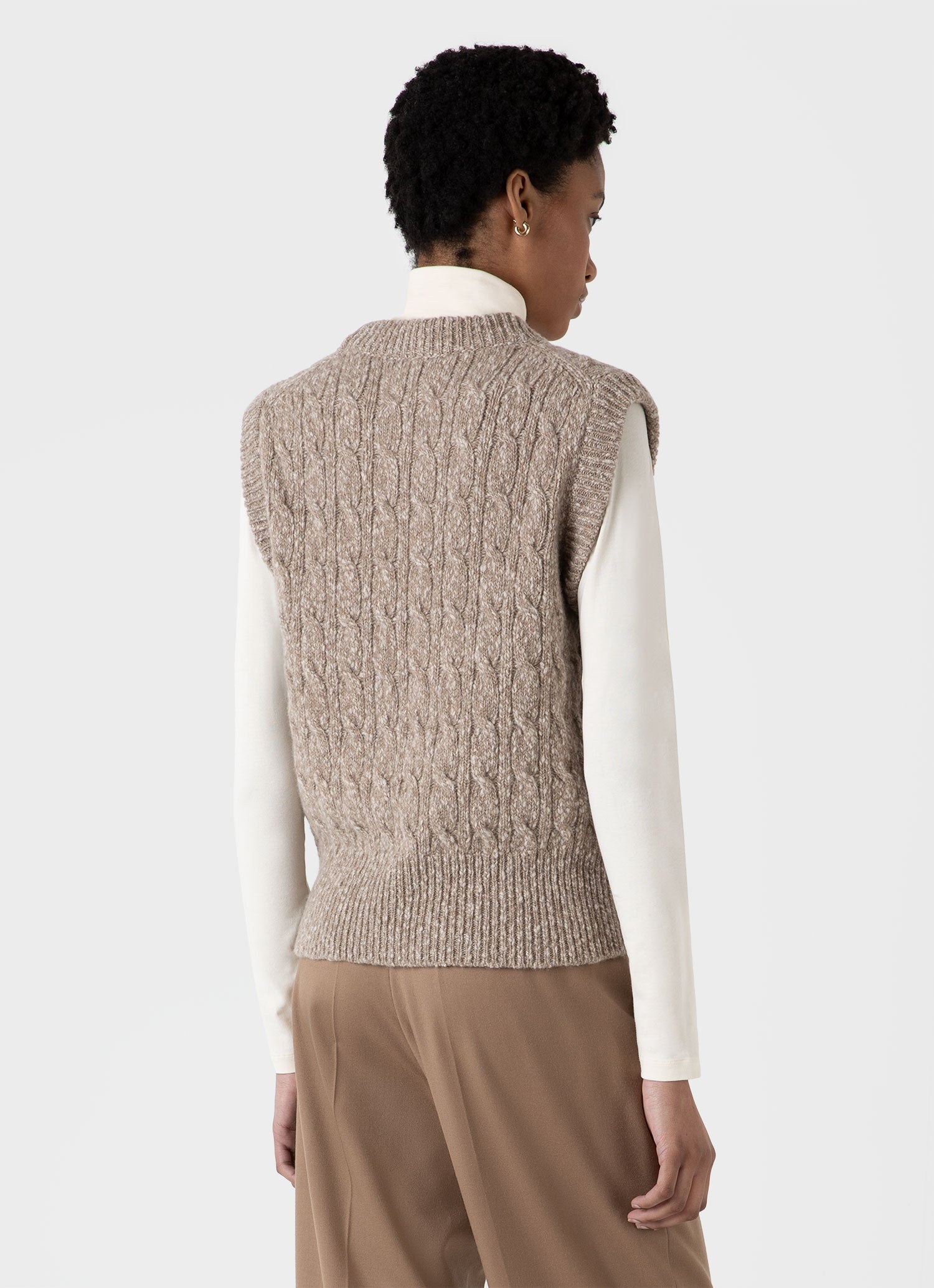 Women's Cable Knit Vest in Camel Twist