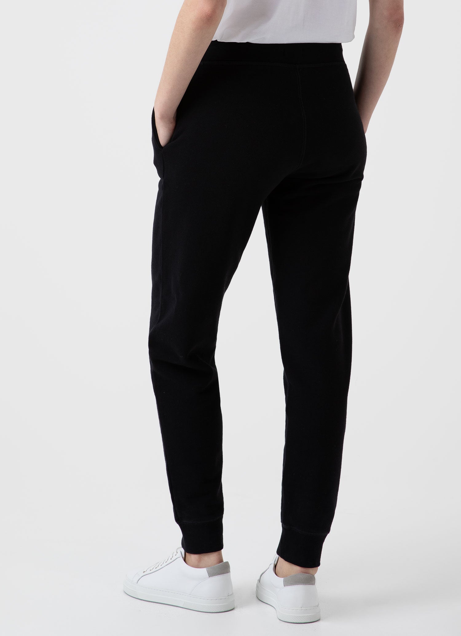 Women's Relaxed Sweatpants in Black