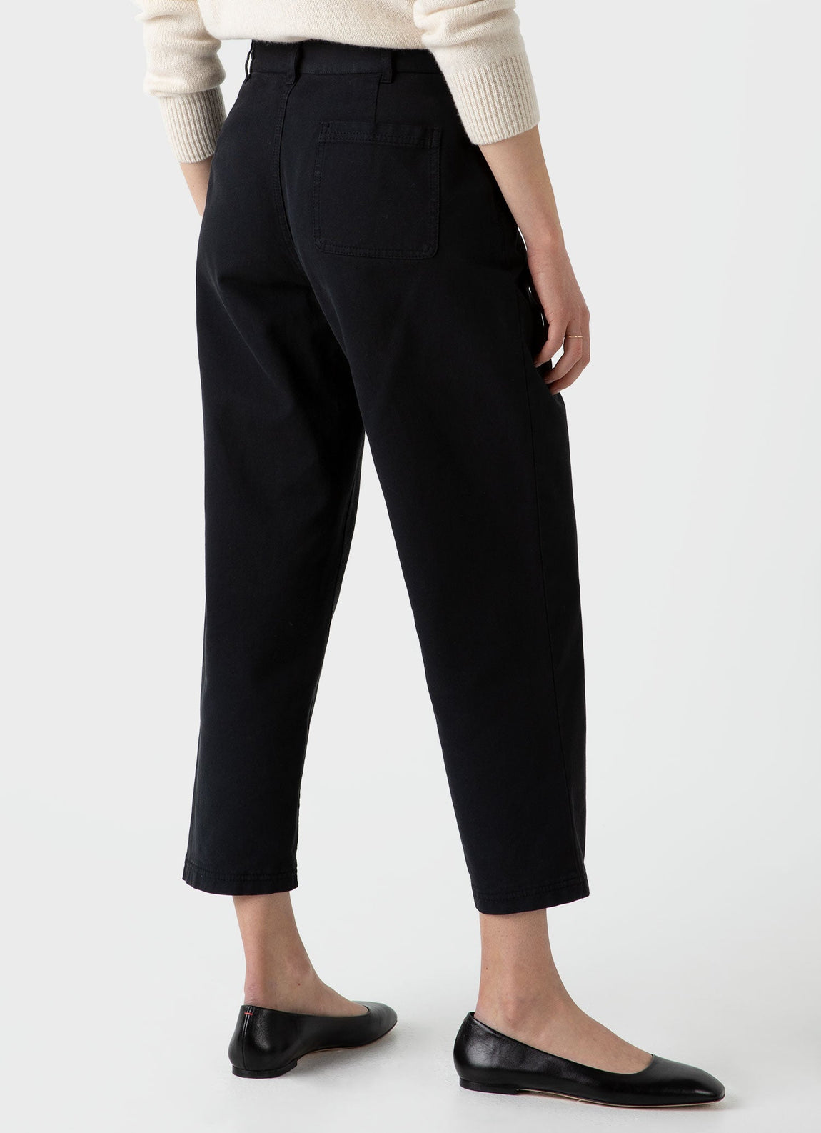 Women's Cotton Tapered Trouser in Black