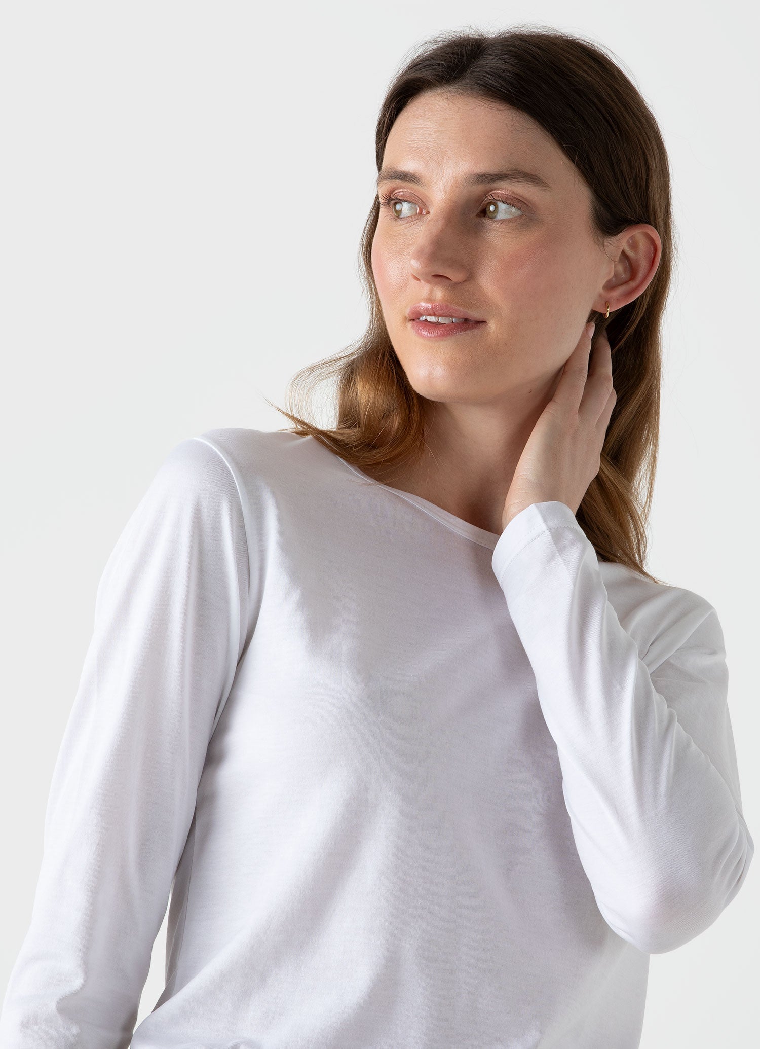 Women's Long Sleeve Classic T-shirt in White | Sunspel